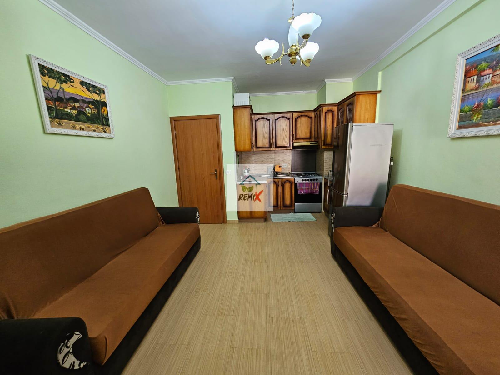 SHITET SUPER APARTAMENT 1+1 BASHKE ME TARACE , GOLEM