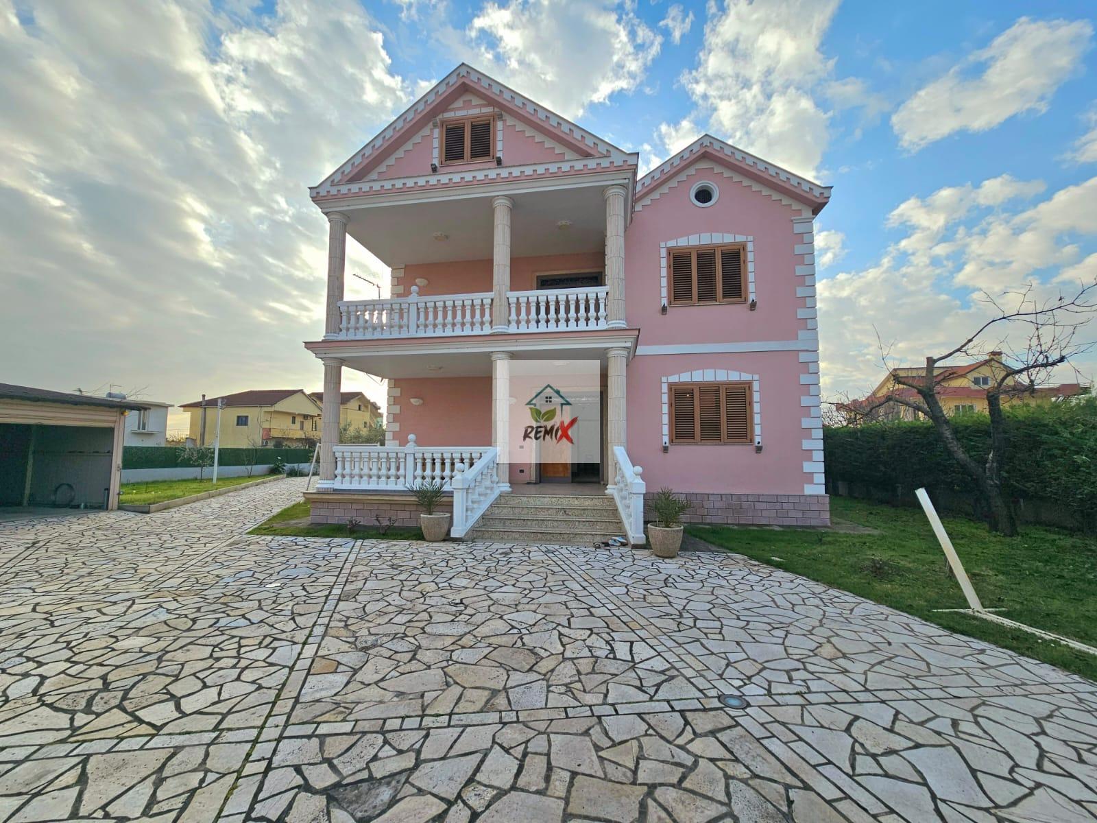 VILE 2 KATE + PAPAFINGO PER SHITJE, 4 RRUGET E SHIJAKUT , DURRËS