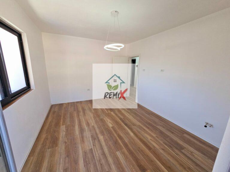 SHITET APARTAMENT 2+1 PRANE STADIUMIT PERBALLE RESTORANT GRANDE