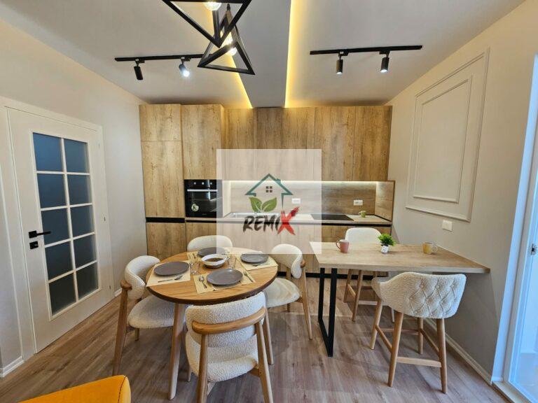 SHITET SUPER APARTAMENT 3+1 + VERANDË NE PLAZH, DURRËS