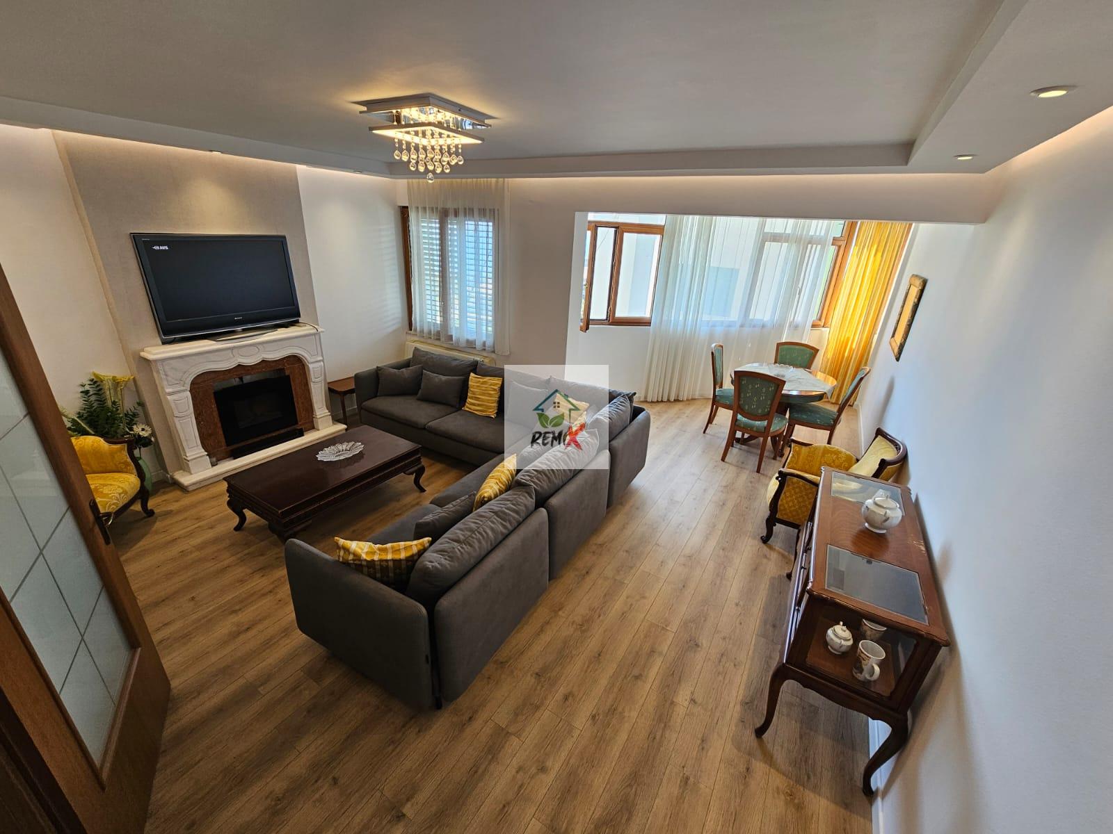 TRIPLEX PER QIRA ME PAMJE NGA DETI NE VOLLGA, DURRËS