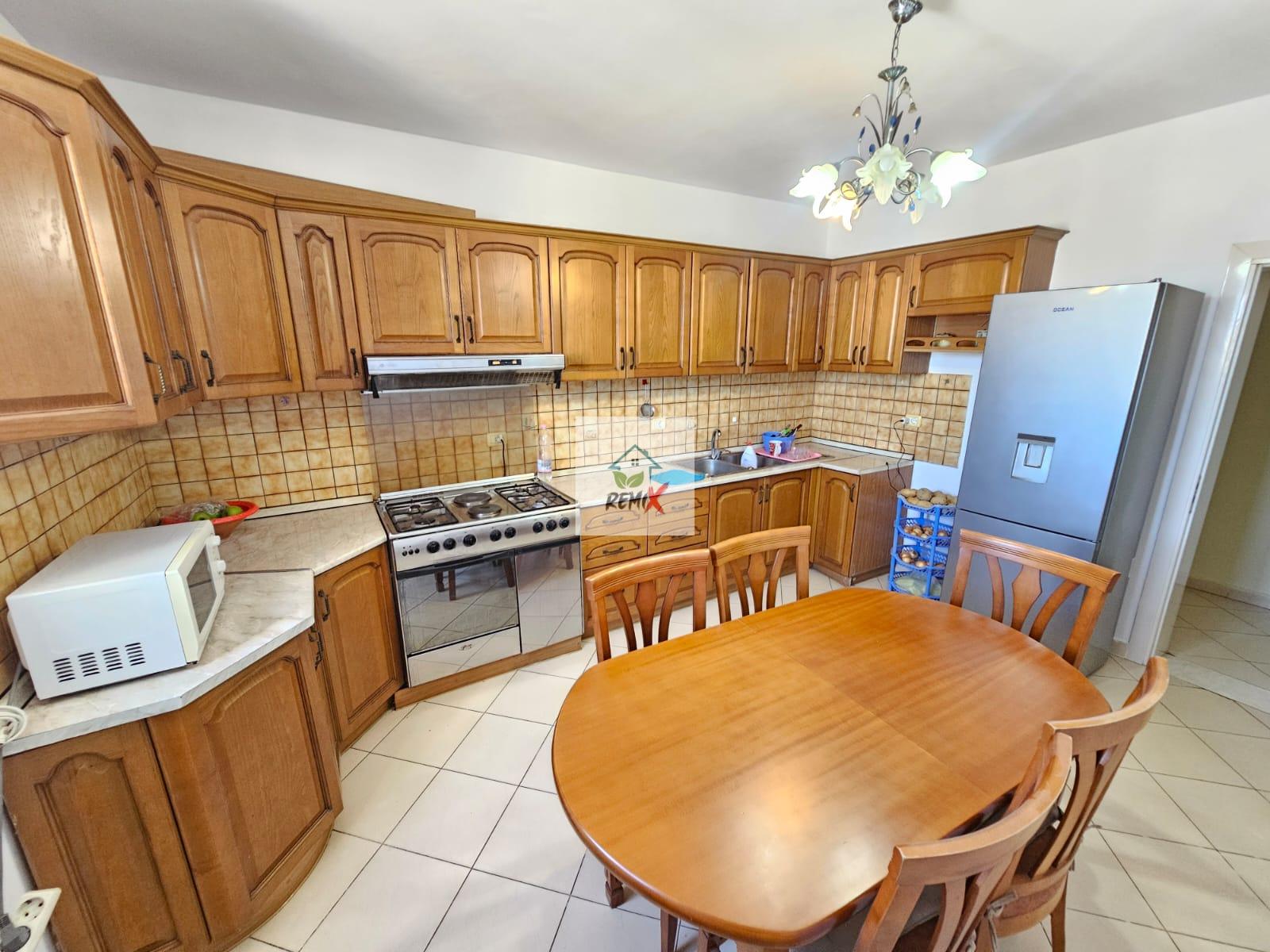 SHITET APARTAMENT 2+1+2 PRANE MUZEUMIT, DURRËS