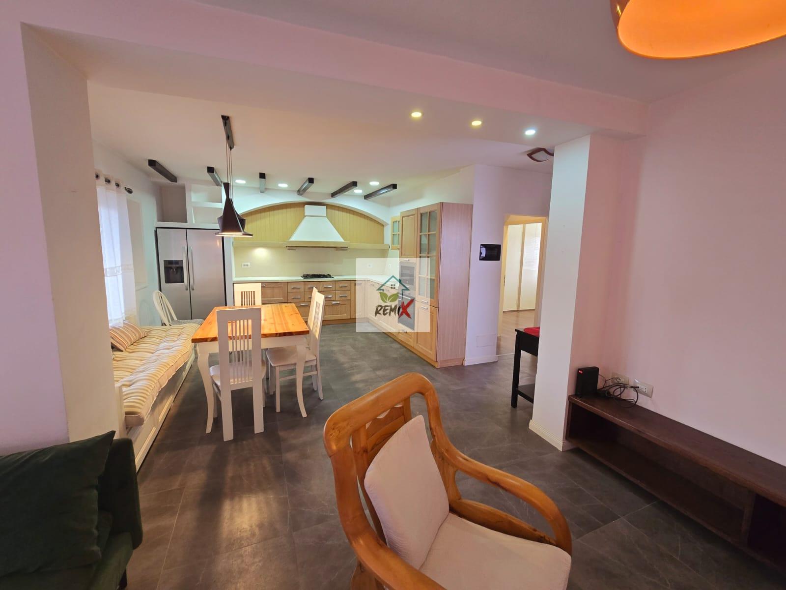 APARTAMENT DUBLEX 2+1 +2 PER SHITJE PRANE ISH RAJONIT