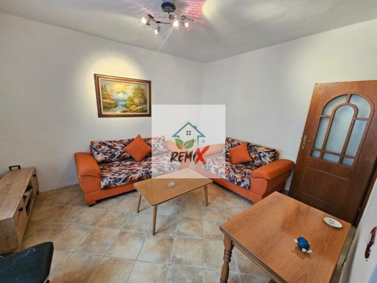 JEPET ME QERA APARTAMENT 2+1 PRANE SHKOLLES QEMAL MICI