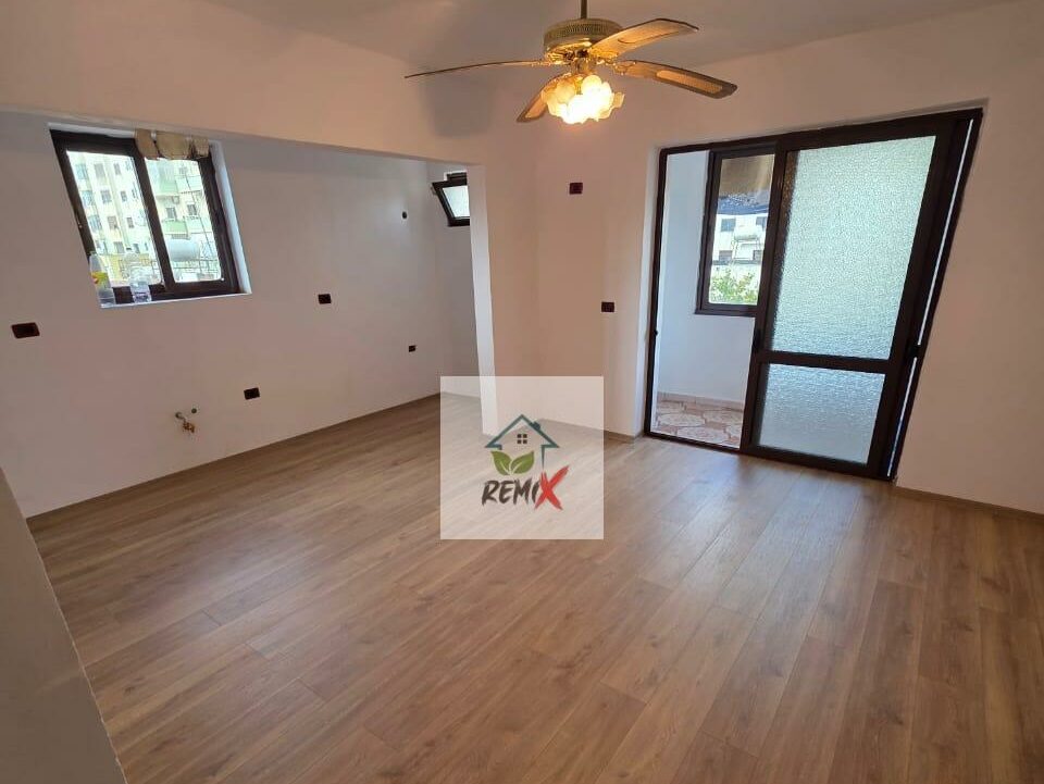 APARTAMENT 2+1+2 BALLKONE PER SHITJE PRANE PALLATIT TE SPORTIT