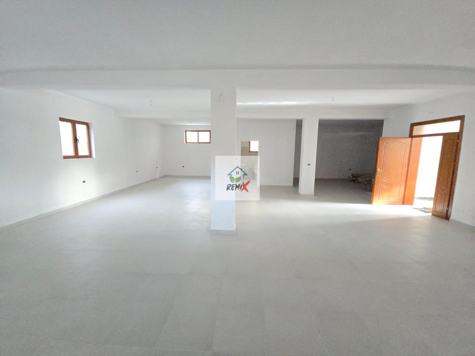 JEPET ME QERA AMBJENT BIZNESI BUZE RRUGE NE PLEPA DURRES