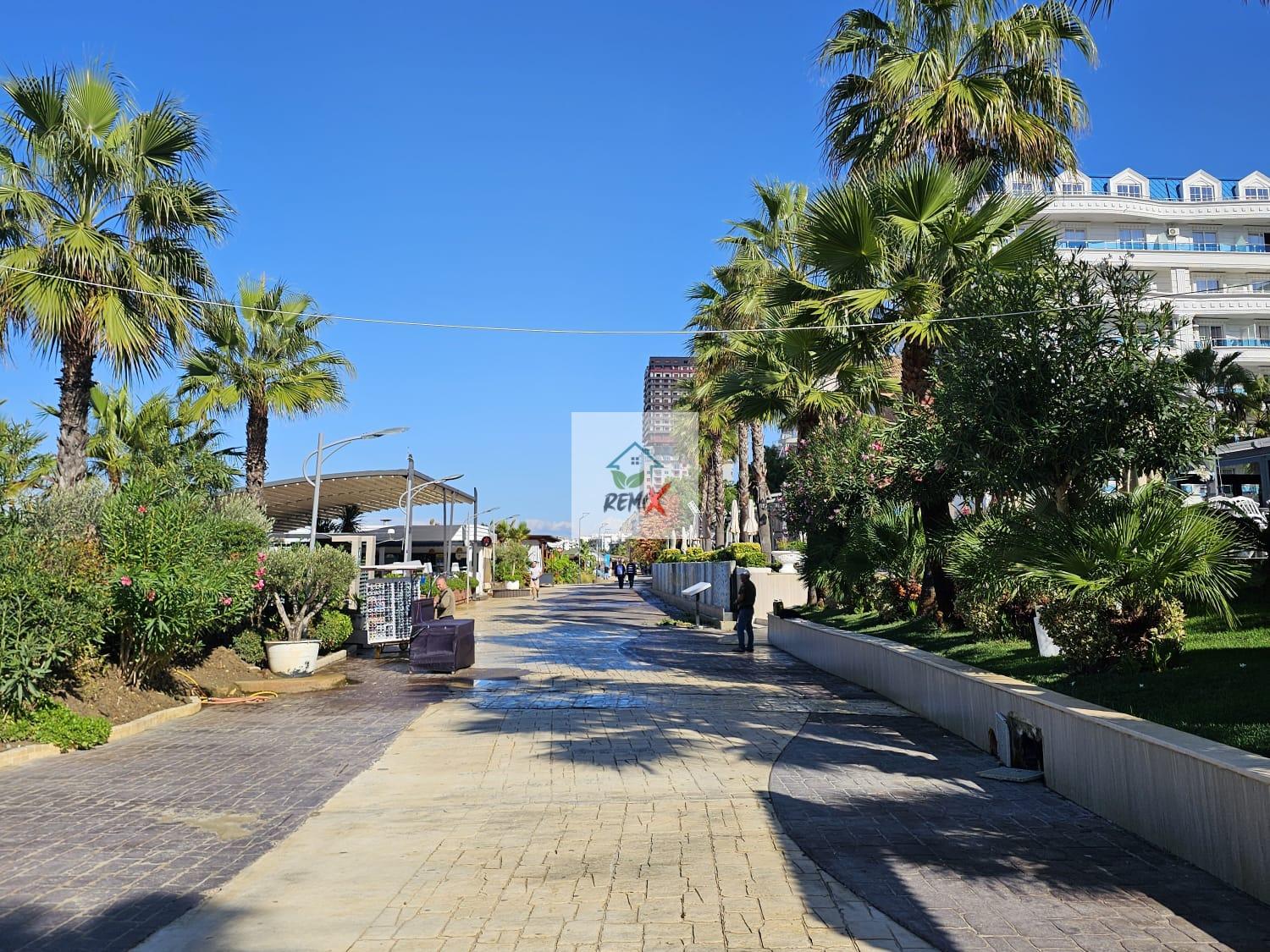 SHITET AMBIENT BIZNESI – BUZË SHËTITORES, SHKËMBI I KAVAJËS