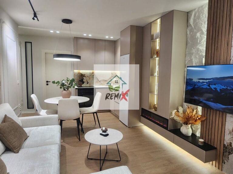 🏡 SHITET APARTAMENT 2+1 – I MOBILUAR, PALLAT I RI ME ASHENSOR
