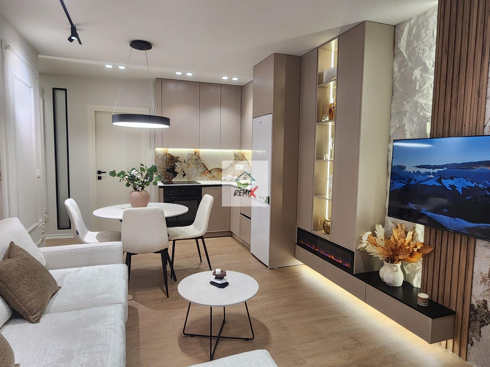 🏡 SHITET APARTAMENT 2+1 – I MOBILUAR, PALLAT I RI ME ASHENSOR