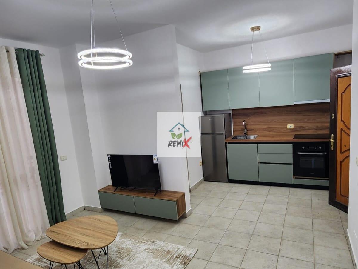 SHITET APARTAMENT 1+1 PRANË HOTEL ADRIATIK