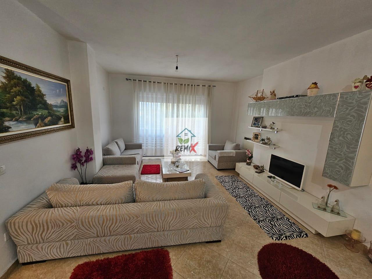 SHITET APARTAMENT 2+1+2 NË PLAZH