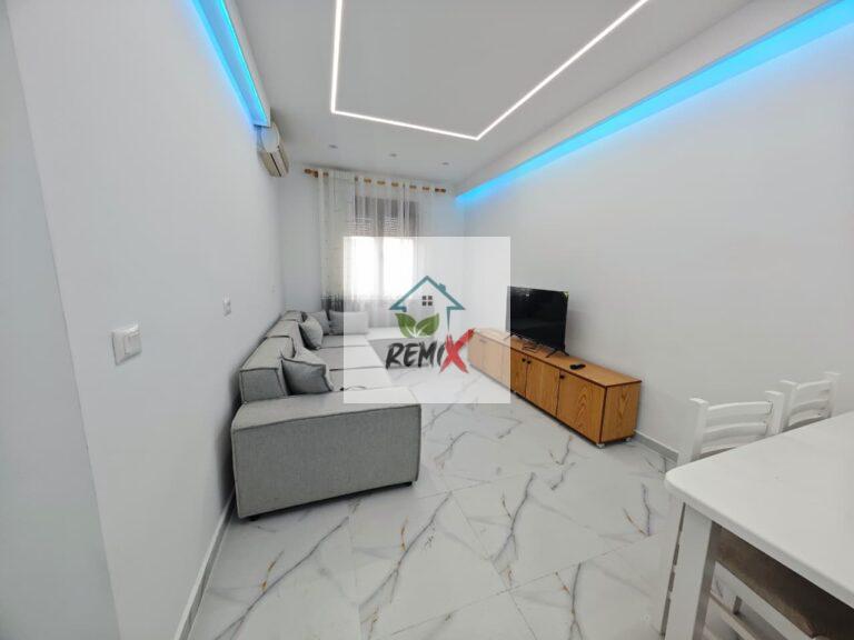 SHITET APARTAMENT 1+1 PRANË BASHKISË