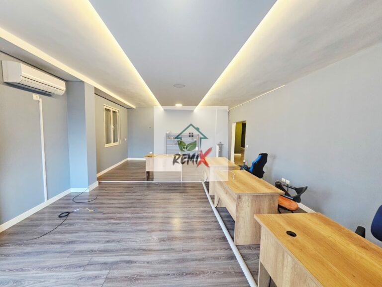 JEPET ME QERA AMBJENT BIZNESI TEK RRUGA E RE E PORTIT