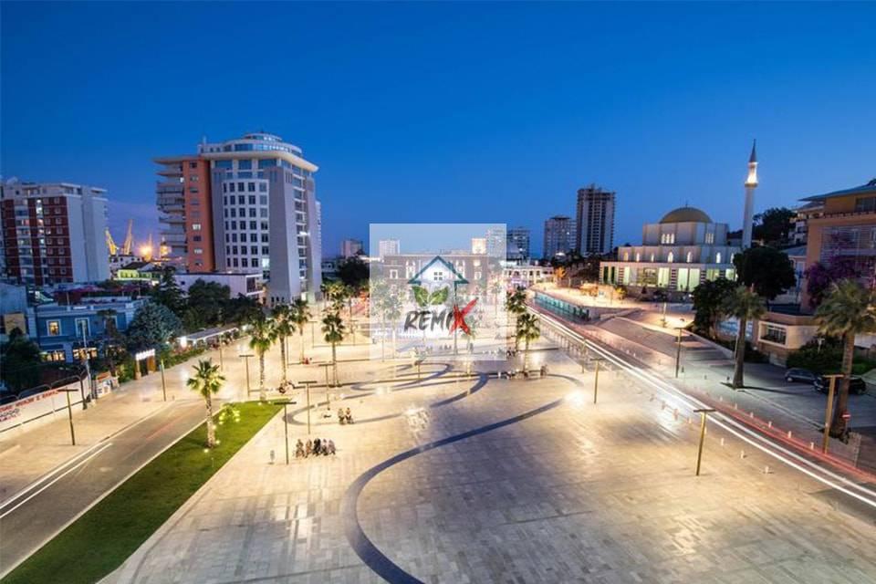 AMBIENT BIZNESI PËR SHITJE – QENDËR DURRËS