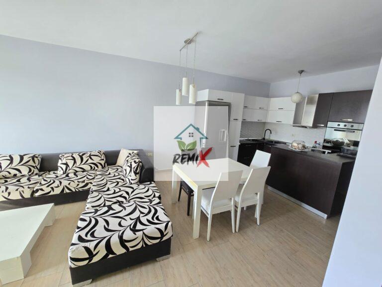 SHITET APARTAMENT 2+1+2 PRANË ISH URT / RRETHIT TË BURGUT