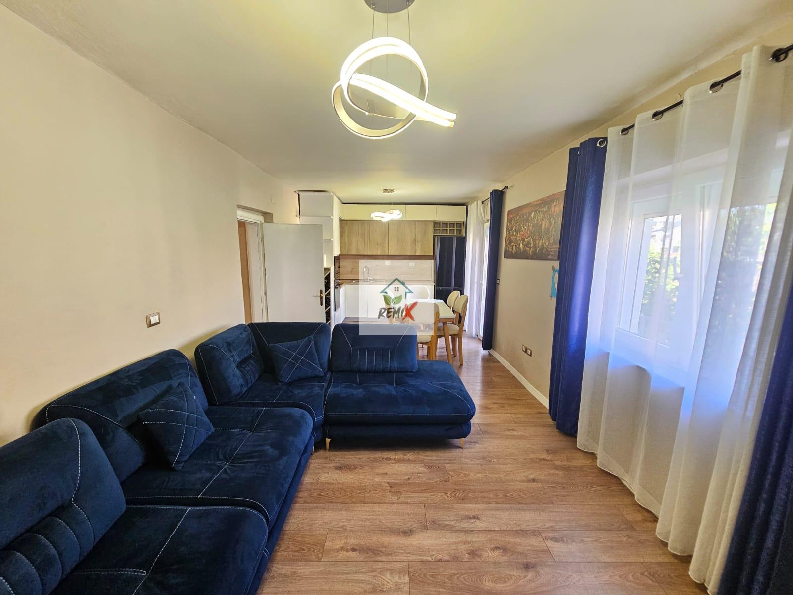 SHITET APARTAMENT 2+1 PRANE SHKOLLES 2 GJELAT, RR. ALEKSANDËR GOGA, DURRËS