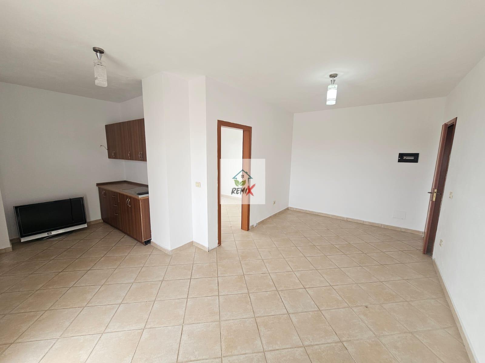 SHITET APARTAMENT PRANË “RROTËS SË KUQE”, PLAZH – DURRËS
