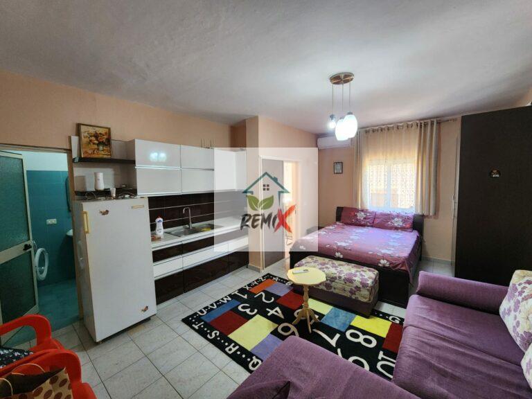 SHITET GARSONIERE SHKËMBI I KAVAJËS
