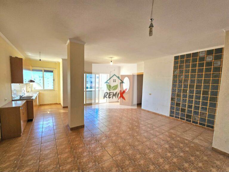 SHITET APARTAMENT 2+1+2 PRANE FLAGSHIP CENTER, DURRËS