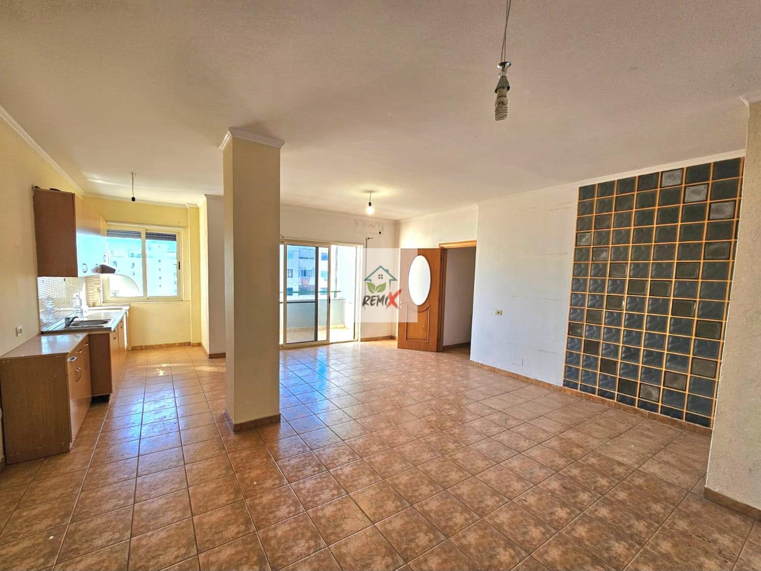 SHITET APARTAMENT 2+1+2 PRANE FLAGSHIP CENTER, DURRËS