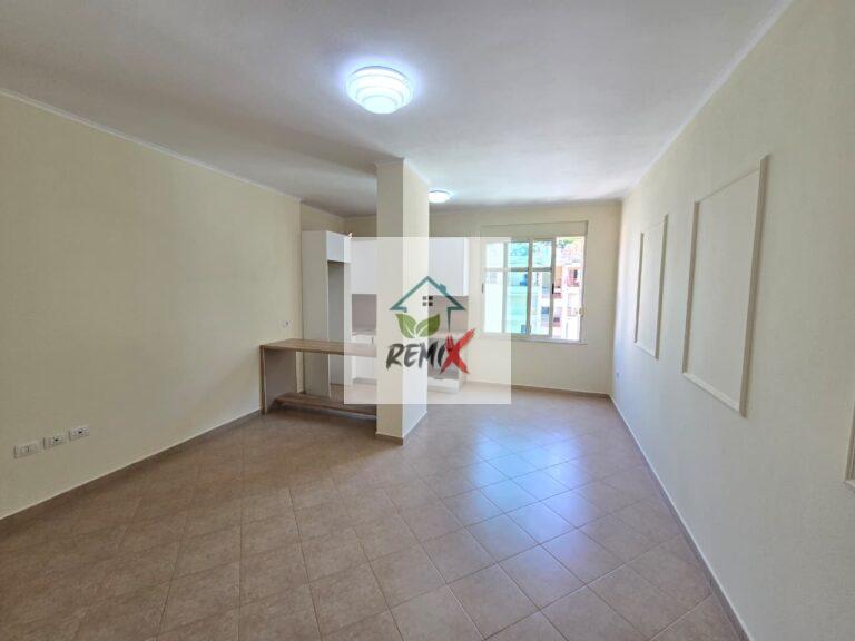 🏖️ SHITET APARTAMENT 1+1 – SHKËMBI I KAVAJËS, PRANË HOTEL LEONARDO
