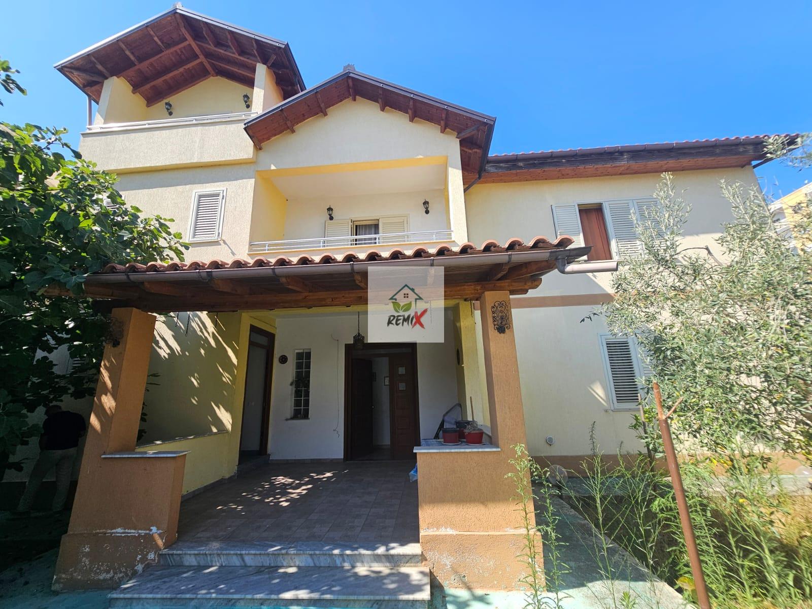 VILË 2-KATËSHE + PAPAFINGO PËR SHITJE | PLAZH HEKURUDHA, DURRËS