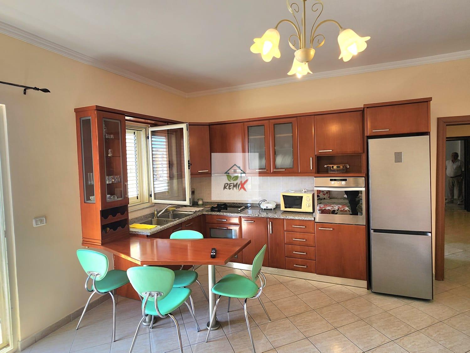 JEPET ME QERA APARTAMENT 2+1 , RR. MUJO ULQINAKU