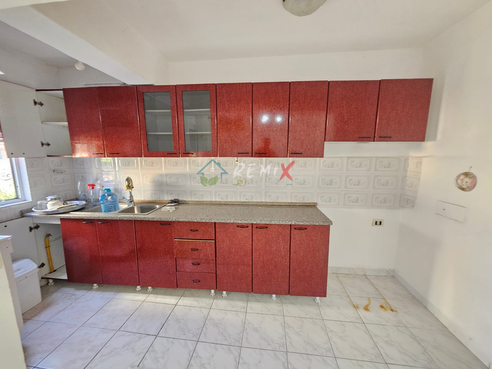 JEPET ME QERA APARTAMENT 1+1 PRANE DREJTORISE SE POLICISE, DURRES